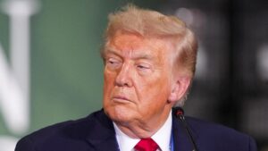 Trump Klaim Militer AS Kuasai Selat Hormuz dan Sukses Kirim Lebih dari 100 Juta Barel Minyak